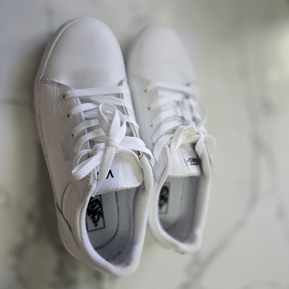 Vans - Picture 4 of 5